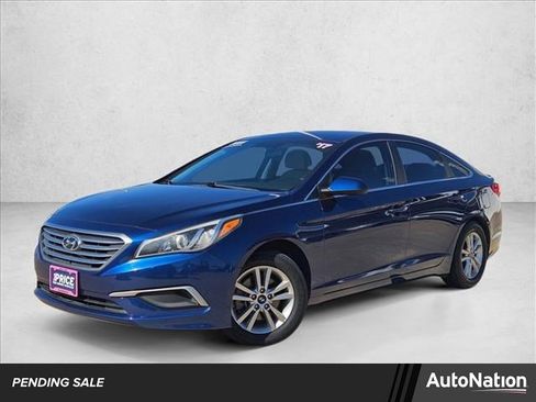 Used 2017 Hyundai Sonata SE image 1