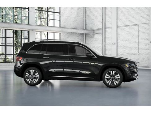New 2025 Mercedes-Benz GLB 250 4MATIC image 26