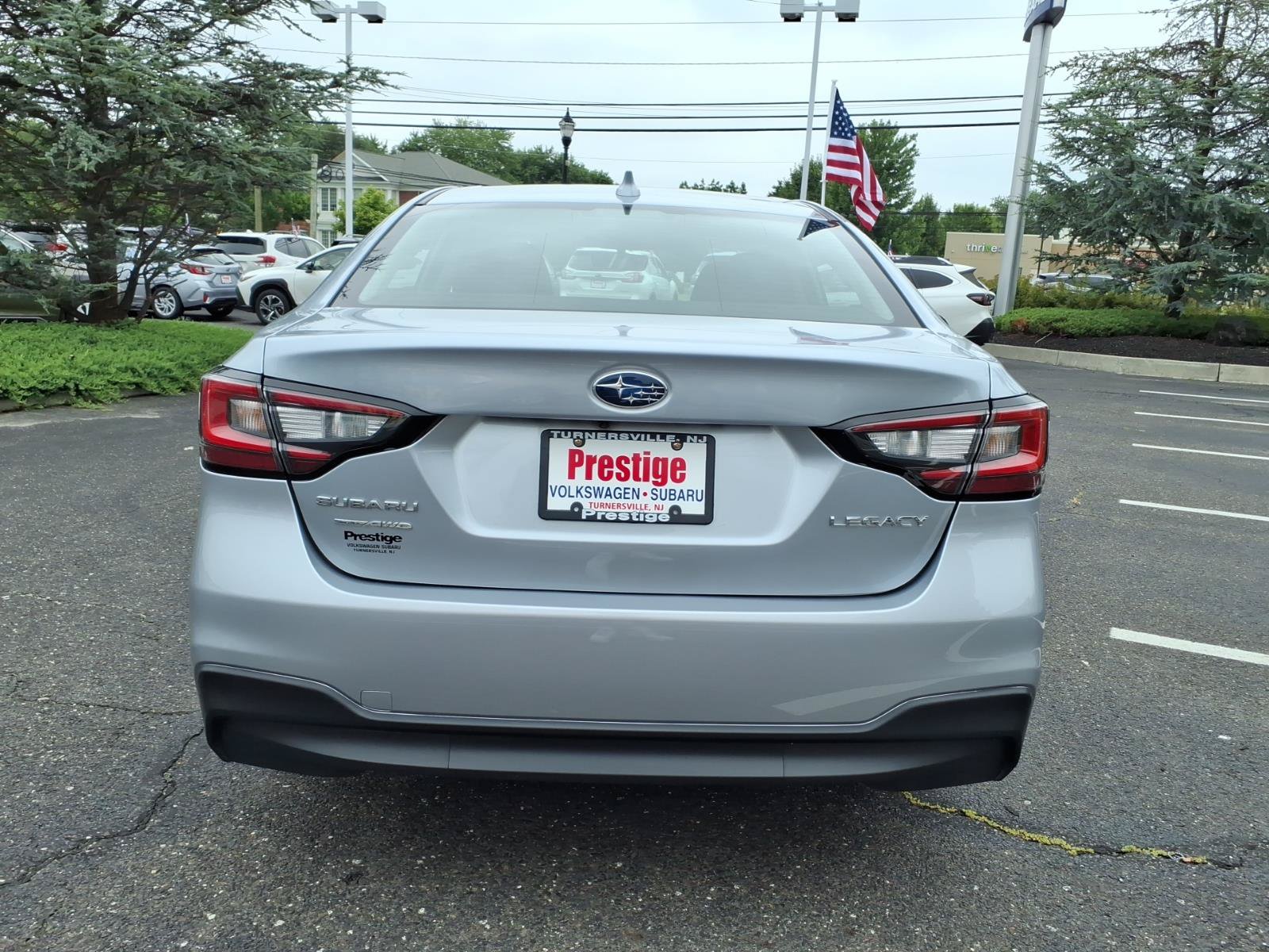 Used 2023 Subaru Legacy Premium AWD/4WD image 3