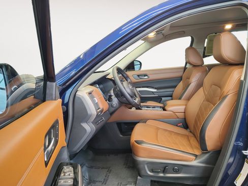 Certified 2024 Nissan Pathfinder Platinum w/ Cargo Package image 26