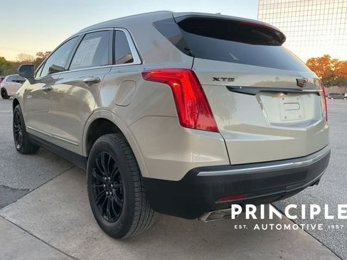 Used 2017 Cadillac XT5 Luxury w/ Driver Awareness Package image 9