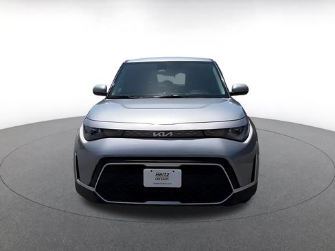 Used 2025 Kia Soul LX w/ LX Technology Package FWD image 4