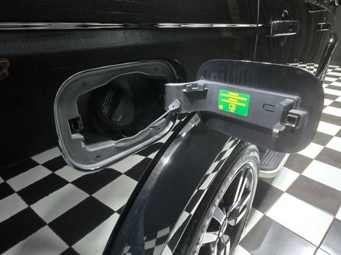 Used 2015 Land Rover LR4 HSE LUX image 38