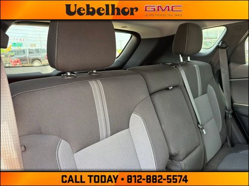 Used 2023 Chevrolet Blazer LT FWD image 5