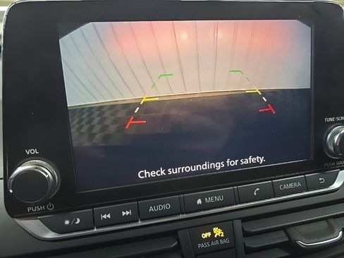 Used 2022 Nissan Altima 2.5 SV image 23