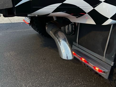 Used 1999 Ford F350 4x4 Crew Cab DRW Super Duty image 18