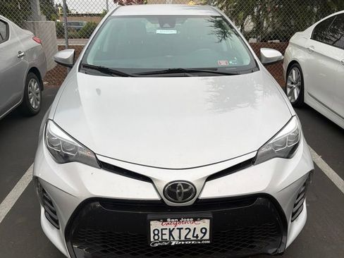 Used 2018 Toyota Corolla SE FWD image 1