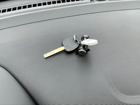 Used 2023 Hyundai Venue SEL w/ Cargo Package image 12