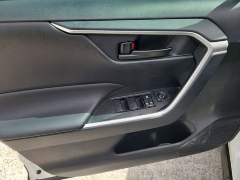 Used 2025 Toyota RAV4 LE image 13
