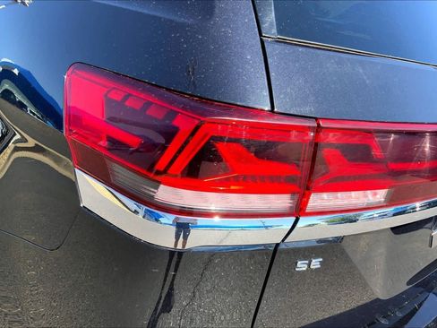 Used 2024 Volkswagen Atlas SE AWD/4WD image 23
