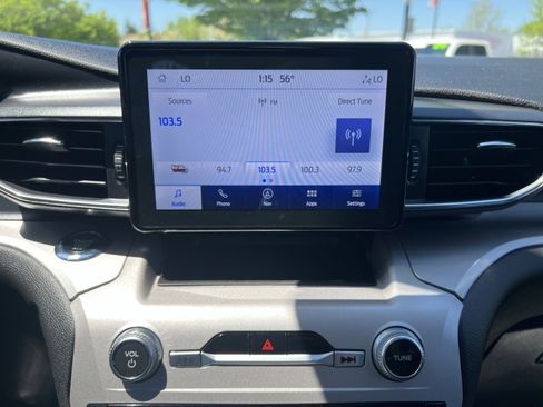 Used 2023 Ford Explorer XLT w/ Equipment Group 202A AWD/4WD image 18