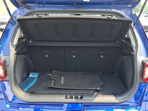 Certified 2023 Hyundai Venue Limited FWD image 29