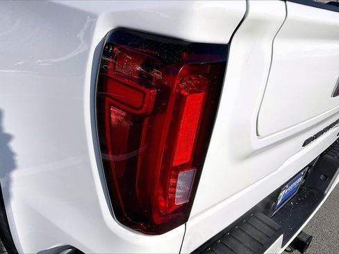Used 2021 GMC Sierra 1500 AT4 w/ Driver Alert Package I image 23