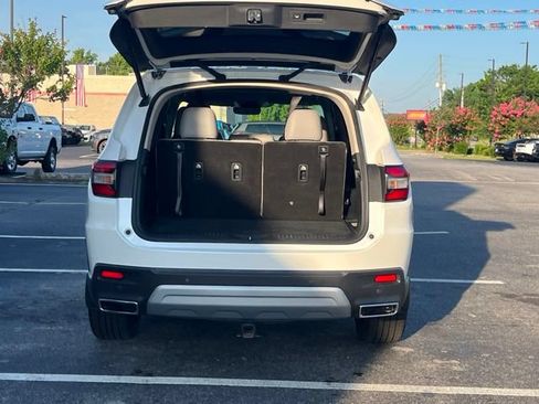 Used 2025 Honda Pilot Touring image 32