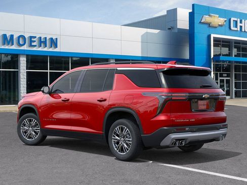 New 2027 Chevrolet Traverse LT AWD/4WD image 3