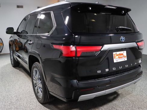 Used 2024 Toyota Sequoia Capstone image 9