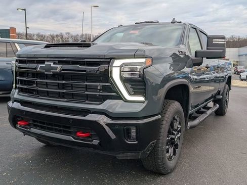 New 2026 Chevrolet Silverado 3500 LT w/ Trail Boss Package AWD/4WD image 3