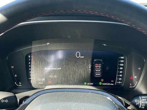 Certified 2025 Honda Pilot Black Edition image 13