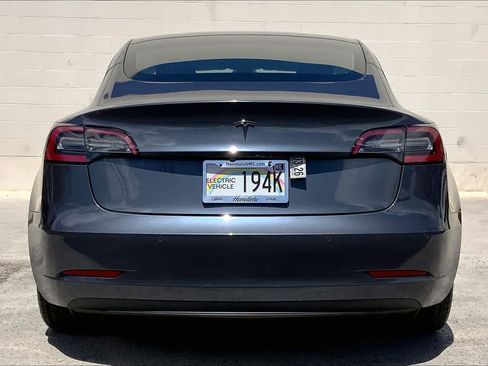 Used 2020 Tesla Model 3 Standard Range Plus RWD image 5