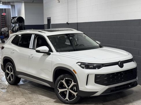 New 2026 Volkswagen Tiguan SE image 5