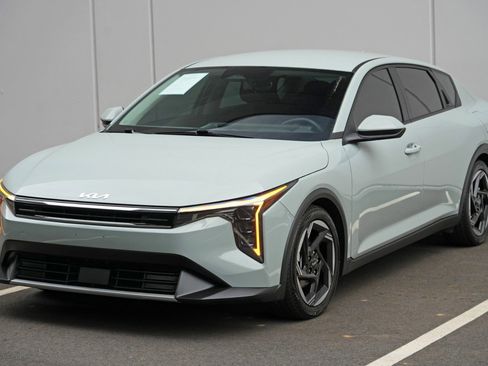 Used 2025 Kia K4 EX FWD image 43