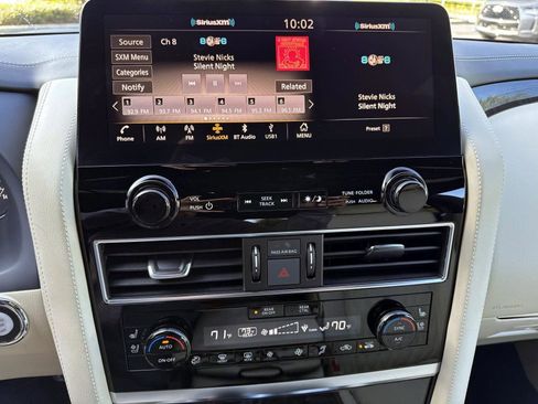 Used 2024 INFINITI QX80 Sensory image 26