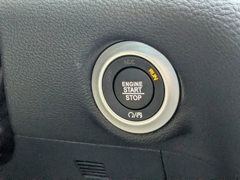 New 2026 Chrysler Pacifica Select FWD image 27