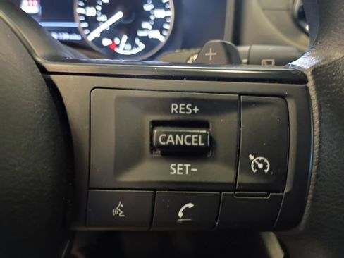 Used 2024 Nissan Rogue S AWD/4WD image 17