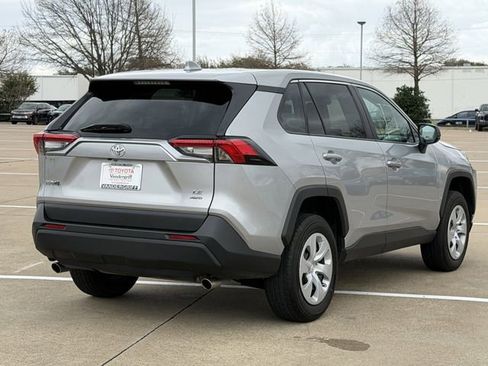 Used 2024 Toyota RAV4 LE image 4