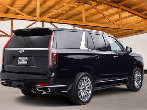 Used 2021 Cadillac Escalade Premium Luxury AWD/4WD image 5