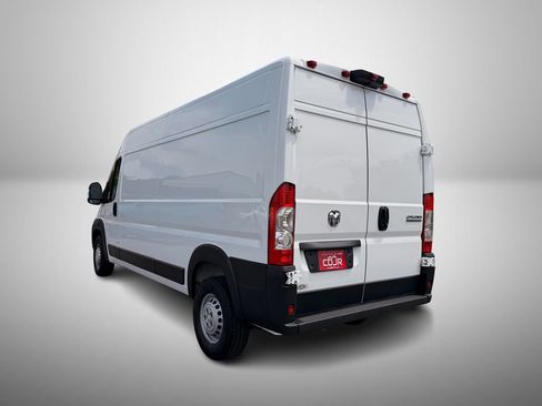 Used 2025 RAM ProMaster 2500 w/ Convenience Group FWD image 3