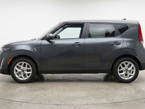 Used 2025 Kia Soul LX w/ LX Technology Package FWD image 5