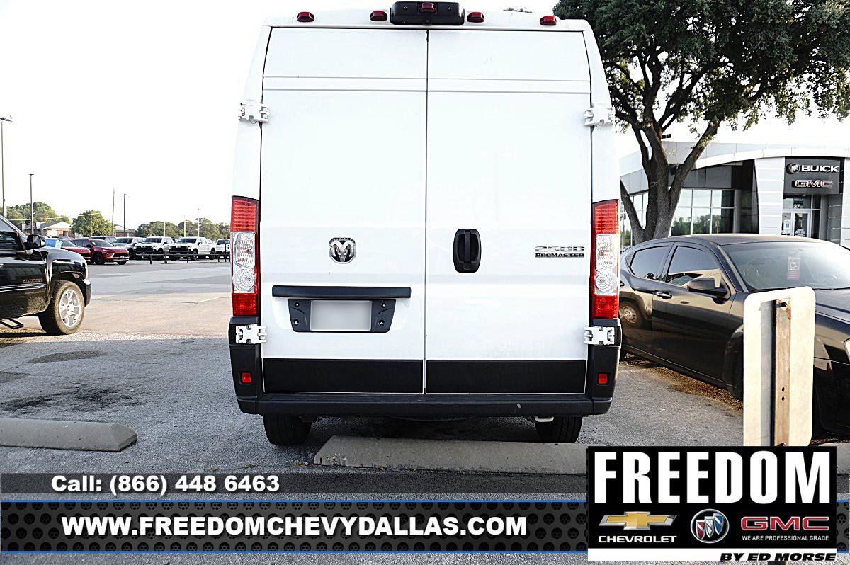 Used 2024 RAM ProMaster 2500 w/ Convenience Group FWD image 5