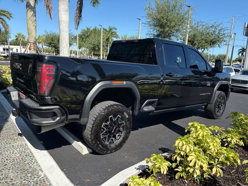 Used 2024 GMC Sierra 2500 AT4X AWD/4WD image 3
