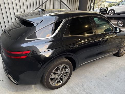 Used 2023 Genesis GV70 2.5T w/ Select Package image 8