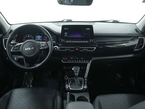 Used 2022 Kia Seltos EX image 15