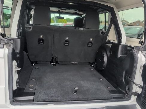Used 2018 Jeep Wrangler Unlimited Sport S AWD/4WD image 36