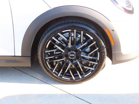 Used 2025 MINI Cooper S image 9