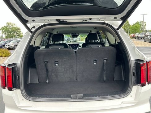 Certified 2023 Kia Sorento EX AWD/4WD image 29