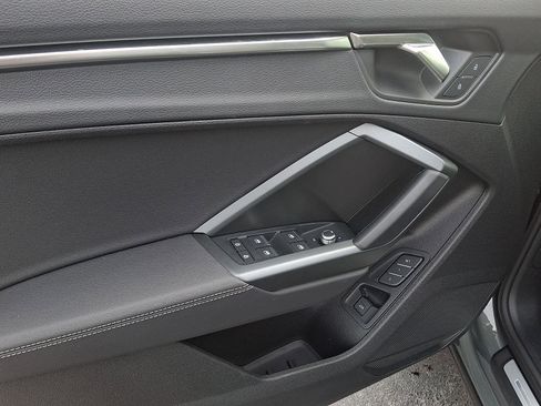 Used 2025 Audi Q3 2.0T Premium w/ Convenience Package image 12