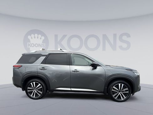 Used 2024 Nissan Pathfinder Platinum w/ Cargo Package AWD/4WD image 8
