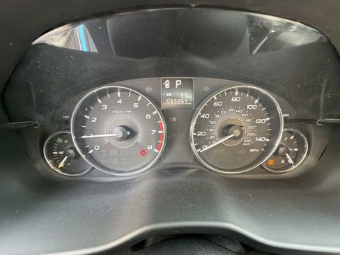 Used 2011 Subaru Outback 2.5i Limited w/ PWR Moonroof Pkg image 16