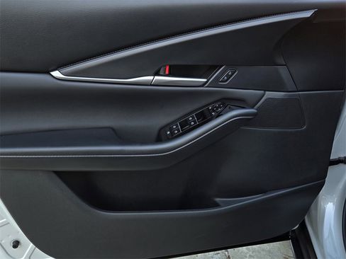 Certified 2025 MAZDA CX-30 AWD 2.5 S w/ Select Sport Pkg image 10