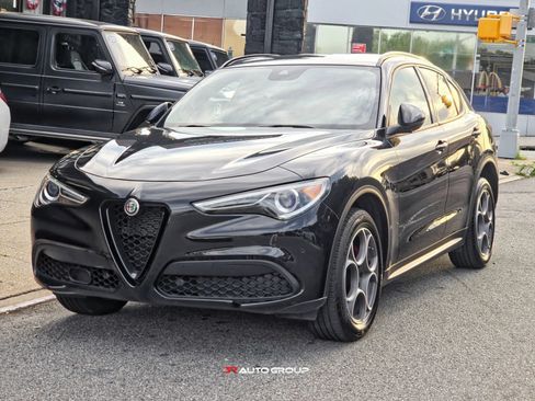 Used 2022 Alfa Romeo Stelvio Sprint AWD/4WD image 5