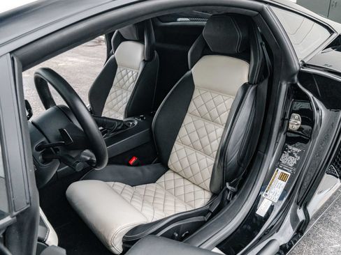 Used 2012 Lamborghini Gallardo LP 550-2 RWD image 9