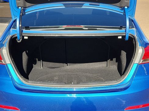 Used 2018 Hyundai Elantra SEL image 9