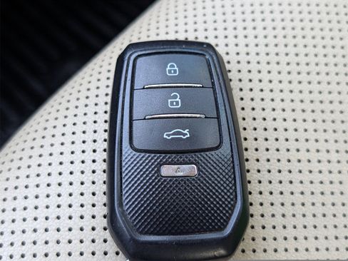 Used 2015 Lexus IS 250 image 27