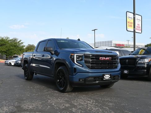 Used 2026 GMC Sierra 1500 Elevation w/ Elevation Select Package RWD image 3