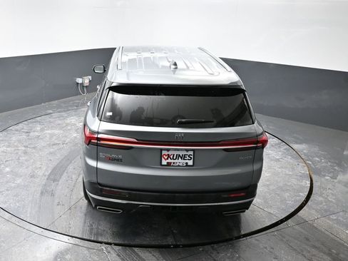 Used 2025 Buick Enclave Preferred w/ Power Package image 54