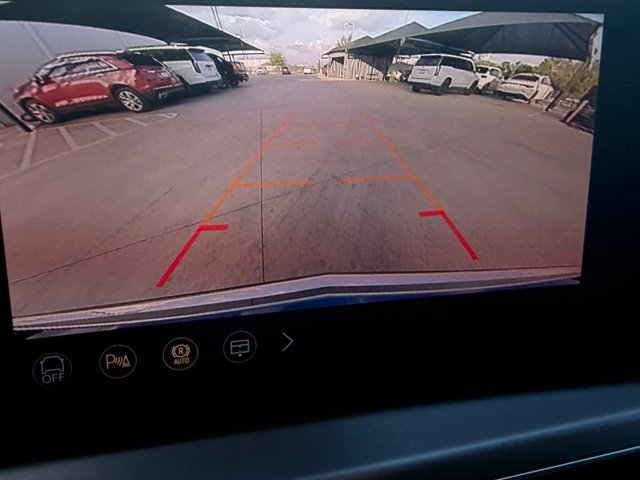 Certified 2026 Cadillac Lyriq Luxury AWD/4WD image 9